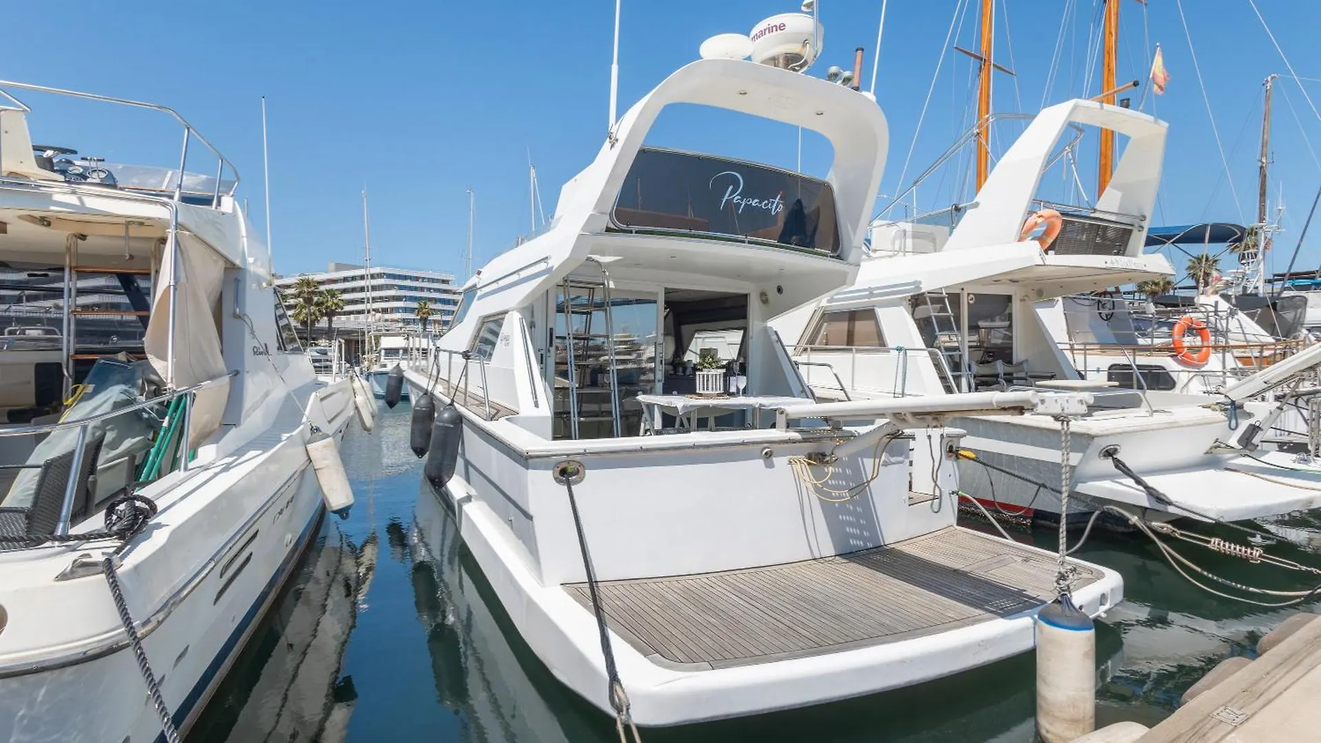 Botel Barco Muy Romantico Con Parking Barcelona